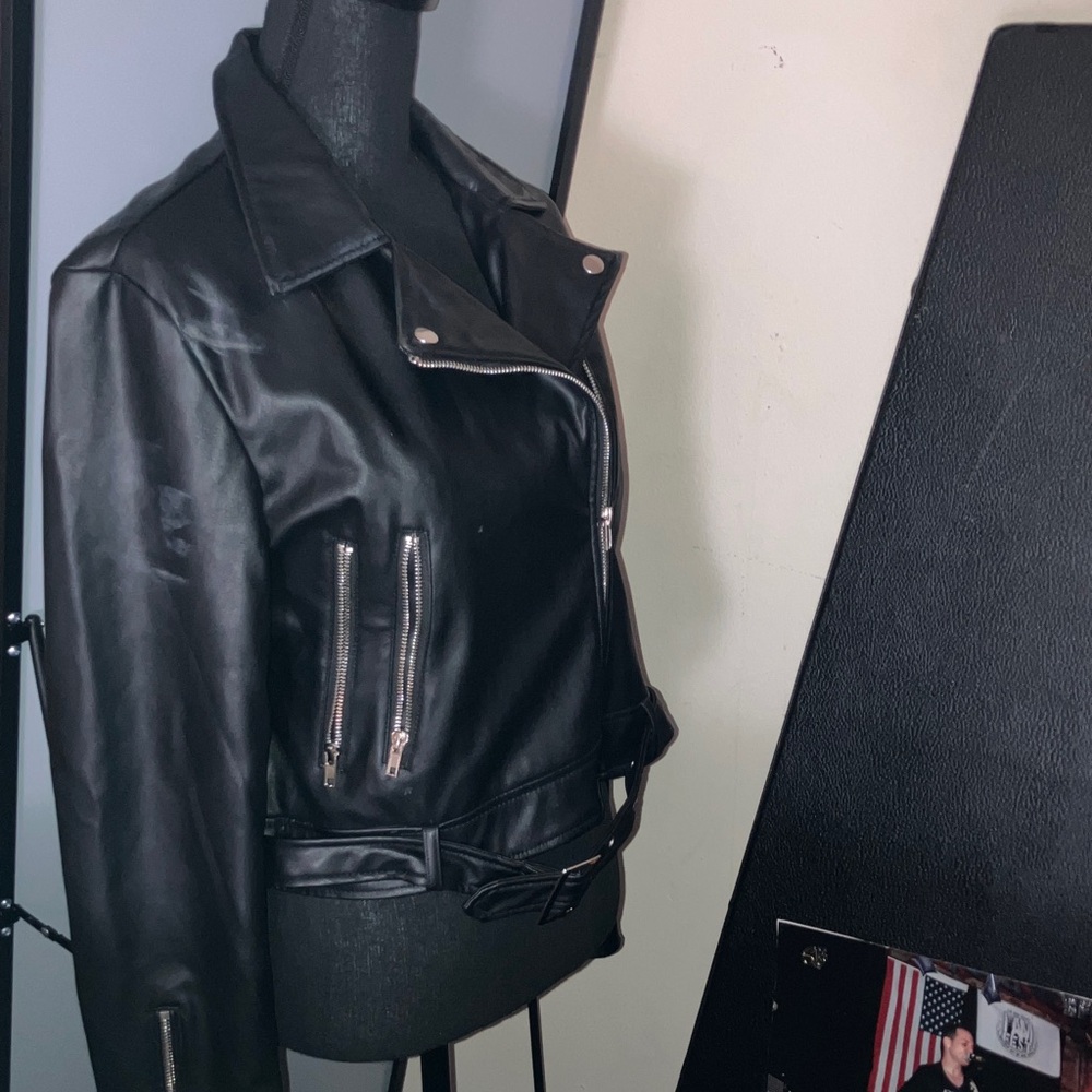 Fashion Nova Black faux leather Bomber Jacket with Zipper Accents